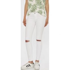 Tally Weijl - Jeansy Zoe. Białe jeansy damskie skinny marki TALLY WEIJL, z elastanu, z obniżonym stanem. W wyprzedaży za 79,90 zł.