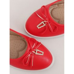 Balerinki damskie czerwone OLIVIA. Czerwone baleriny damskie FunKee.pl, bez wzorów, ze skóry ekologicznej, sportowe, bez obcasa. Za 69,99 zł.