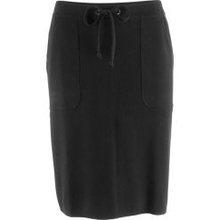 Spódniczka dzianinowa z naszywanymi kieszeniami bonprix czarny. Czarne spódniczki damskie bonprix, bez wzorów, z dzianiny. Za 59,99 zł.