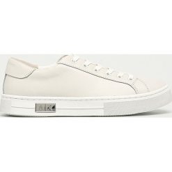 Armani Exchange - Buty. Czarne buty sportowe damskie Armani Exchange, ze skóry. Za 599,90 zł.