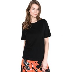 SELECTED Standard Koszulka Czarny. Czarne koszulki damskie Selected, xs, bez wzorów, z bawełny, bez kołnierzyka, z krótkim rękawem. Za 88,95 zł.