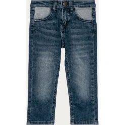 Guess Jeans - Jeansy dziecięce 92-122 cm. Niebieskie spodnie chłopięce Guess Jeans, z aplikacjami, z elastanu. Za 199,90 zł.