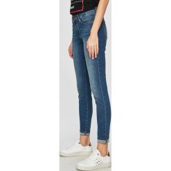 Wrangler - Jeansy Body Bespoke. Niebieskie jeansy damskie Wrangler. W wyprzedaży za 179,90 zł.