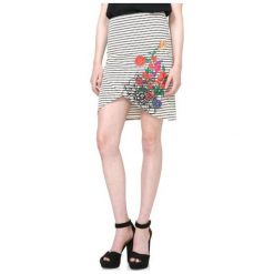 Desigual Spódnica Damska Xenia S Wielokolorowy. Szare spódniczki damskie Desigual, s, bez wzorów. W wyprzedaży za 157,00 zł.