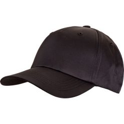 Czapka Y-3. Czarne czapki damskie Y-3, bez wzorów, z satyny. Za 300,00 zł.