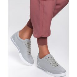 Szare Buty Sportowe Turning Away. Szare buty sportowe damskie Renee, bez wzorów, sportowe. Za 69,99 zł.