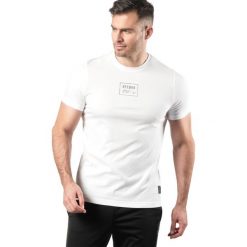 Reebok Supply Koszulka Biały. Białe podkoszulki męskie Reebok, s, z nadrukiem, z bawełny, bez kołnierzyka, krótkie. Za 111,95 zł.
