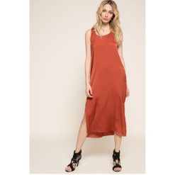 Pepe Jeans - Sukienka. Brązowe sukienki damskie Pepe Jeans, na co dzień, s, bez wzorów, z bawełny, casualowe, z okrągłym kołnierzem, bez rękawów, maxi, proste. W wyprzedaży za 159,90 zł.