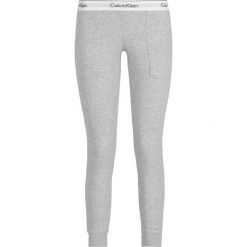 Spodnie dresowe Calvin Klein Underwear 000QS5716E. Szare spodnie damskie Calvin Klein Underwear, xs, z dresówki. Za 249,00 zł.