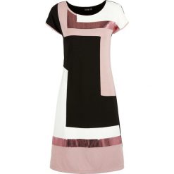 Sukienka shirtowa bonprix czarno-jasnoróżowo-kremowy. Czarne sukienki damskie bonprix, bez wzorów, eleganckie, z kontrastowym kołnierzykiem, z krótkim rękawem, krótkie, mini, asymetryczne. Za 109,99 zł.