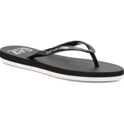 Japonki EA7 EMPORIO ARMANI - XFQ001 XK085 A120 Black/White. Czarne klapki damskie EA7 Emporio Armani, bez wzorów, z tworzywa sztucznego, bez obcasa. W wyprzedaży za 199,00 zł.