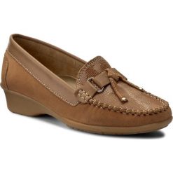 Półbuty LASOCKI COMFORT WI05-5482-A. Półbuty damskie Lasocki Comfort, bez wzorów, bez obcasa, bez zapięcia. W wyprzedaży za 64,98 zł.