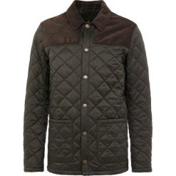 Barbour GILLOCK Kurtka przejściowa sage. Brązowe kurtki męskie przejściowe Barbour, m, z materiału. Za 839,00 zł.
