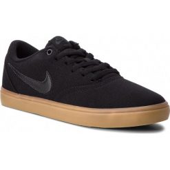 Buty NIKE - Sb Check Solar Cnvs 843896 009 Black/Black/Gum Light Brown. Czarne sneakersy męskie Nike, na co dzień, bez wzorów, z tworzywa sztucznego, eleganckie, bez zapięcia. W wyprzedaży za 189,00 zł.