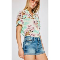 Tommy Jeans - Szorty. Niebieskie szorty damskie marki Tommy Jeans, s, bez wzorów, z elastanu, casualowe. W wyprzedaży za 229,90 zł.