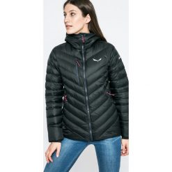 Salewa - Kurtka puchowa. Czarne kurtki damskie pikowane marki Salewa, z poliesteru, krótkie. W wyprzedaży za 629,90 zł.