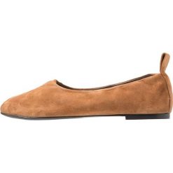 Copenhagen Baleriny cognac. Brązowe baleriny damskie marki Copenhagen, bez wzorów, ze skóry, klasyczne, bez obcasa. Za 419,00 zł.
