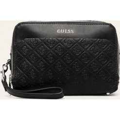 Guess Jeans - Kosmetyczka. Czarne kosmetyczki męskie Guess Jeans, z aplikacjami, z jeansu. W wyprzedaży za 299,90 zł.