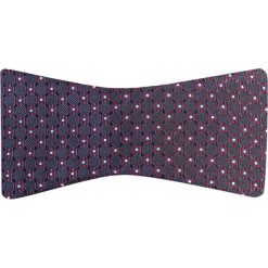 Ciemnogranatowa mucha jedwabna w biało-czerwone kwiatki W108. Czerwone muszki męskie Modini Moda Męska, na co dzień, w kwiaty, z jedwabiu, eleganckie. Za 99,00 zł.