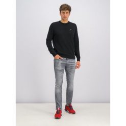 Sweter Napapijri Damavand Crew N0YGPB. Szare swetry męskie Napapijri, s, bez wzorów, z wełny, klasyczne, z klasycznym kołnierzykiem, bez kaptura. W wyprzedaży za 229,00 zł.