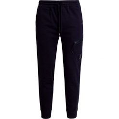 Spodnie dresowe C.P. COMPANY DIAGONAL FLEECE. Niebieskie spodnie męskie CP Company, bez wzorów, z bawełny. Za 700,00 zł.