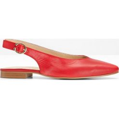 Baleriny skórzane z paskiem bonprix czerwony. Czerwone baleriny damskie bonprix, bez wzorów, ze skóry, eleganckie, bez obcasa. Za 169,99 zł.