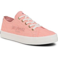 Tenisówki TOMMY HILFIGER - Tommy Basic Sneaker FW0FW05123 Washed Watermelon Pink TKN. Różowe półbuty damskie TOMMY HILFIGER, bez wzorów, z gumy, bez zapięcia. Za 299,00 zł.