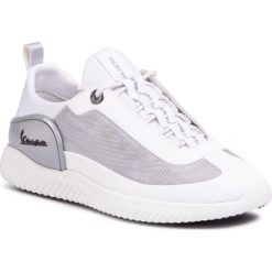 Sneakersy VESPA - Gloss V00092-655-10 White. Białe półbuty damskie Vespa, bez wzorów, ze skóry ekologicznej, bez obcasa, na płaskiej podeszwie, bez zapięcia. Za 499,00 zł.