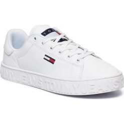 Sneakersy TOMMY JEANS - Cool Tommy Jeans Sneaker EN0EN00643 White YBS. Białe półbuty damskie Tommy Jeans, z jeansu. Za 449,00 zł.