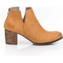 Wycięte nubukowe botki na słupku - skóra naturalna - model 501 - kolor piaskowy. Szare botki damskie Zapato, na lato, z jeansu, klasyczne, przed kostkę, bez obcasa, na obcasie, bez zapięcia. Za 399,00 zł.