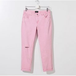 Jeansy typu boyfriend -. Jeansy damskie Mohito. Za 119,99 zł.