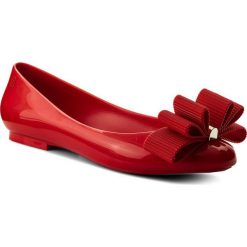 Baleriny MELISSA - Doll + Jason Wu Ad 32269 Red 01371. Czerwone półbuty damskie marki Melissa, z tworzywa sztucznego. W wyprzedaży za 259,00 zł.