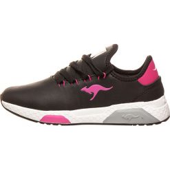 Sneakersy w kolorze czarno-różowym. Różowe trampki dziewczęce KangaROOS, bez wzorów, na sznurówki. W wyprzedaży za 117,95 zł.