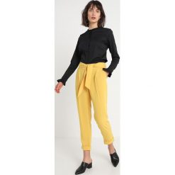 Mos Mosh MATTIE Koszula black. Czarne koszule damskie marki Mos Mosh, l, z elastanu. Za 519,00 zł.