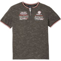 Shirt z dekoltem henley i efektownymi zdobieniami bonprix ciemnooliwkowy melanż. Zielone koszulki męskie bonprix, s, z aplikacjami, bez kołnierzyka, bez rękawów. Za 54,99 zł.