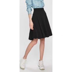 Calvin Klein - Spódnica. Brązowe spódniczki damskie Calvin Klein, bez wzorów, z poliesteru, z podwyższonym stanem, midi, rozkloszowane. Za 679,90 zł.