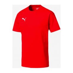 Puma Liga Casuals Koszulka Czerwony. Czerwone podkoszulki męskie Puma, xxl, z haftami, z bawełny, bez kołnierzyka, z krótkim rękawem, krótkie. Za 119,95 zł.