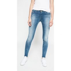 Diesel - Jeansy Slandy. Niebieskie jeansy damskie Diesel, bez wzorów, z elastanu. W wyprzedaży za 399,90 zł.