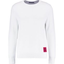 Calvin Klein Jeans SENET REGULAR FIT Sweter bright white. Białe kardigany męskie marki Calvin Klein Jeans, m, z bawełny. W wyprzedaży za 359,20 zł.
