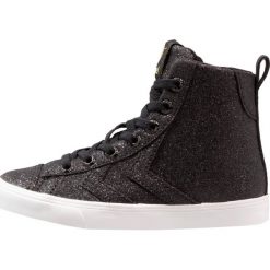 Hummel STRADA GLITTER Tenisówki i Trampki wysokie black. Czarne trampki chłopięce Hummel, z materiału. W wyprzedaży za 144,50 zł.