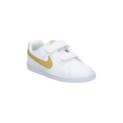 Buty Dziecko Nike 833536. Białe trampki chłopięce Nike, bez wzorów, bez zapięcia. Za 175,72 zł.