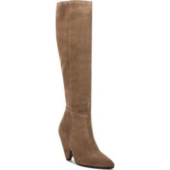 Kozaki R.POLAŃSKI - 0965 Taupe Zamsz 474. Brązowe kozaki damskie marki R.Polański, ze skóry, przed kolano, na wysokim obcasie, na obcasie, bez zapięcia. W wyprzedaży za 279,00 zł.
