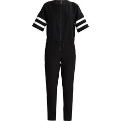 GStar SPORT Kombinezon daek black. Czarne spodnie damskie G-Star, s, bez wzorów, z elastanu, sportowe, bez kołnierzyka, bez rękawów. W wyprzedaży za 629,85 zł.