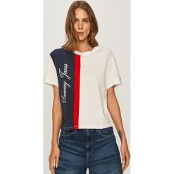 Tommy Jeans - T-shirt. Bluzki damskie Tommy Jeans, s, bez wzorów, z bawełny, z okrągłym kołnierzem. Za 199,90 zł.