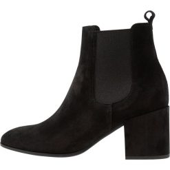 Kennel + Schmenger JADE Ankle boot schwarz. Czarne botki damskie marki Kennel + Schmenger, ze skóry, bez obcasa, bez zapięcia. Za 1029,00 zł.
