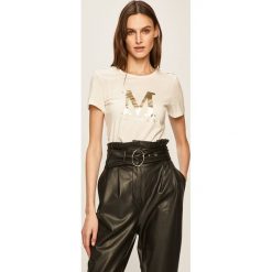 Marciano Guess - T-shirt. Brązowe bluzki damskie MARCIANO GUESS, s, z nadrukiem, z bawełny, z okrągłym kołnierzem. W wyprzedaży za 179,90 zł.