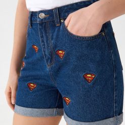 Jeansowe szorty Superman - Granatowy. Niebieskie szorty damskie House, s, z motywem z bajki, z jeansu. Za 89,99 zł.