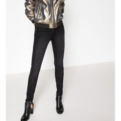 Dżinsy skinny. Czarne jeansy damskie skinny marki La Redoute Collections, z standardowym stanem. Za 102,86 zł.