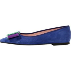 Pretty Ballerinas ANGELIS Baleriny angela leta tela blue. Niebieskie baleriny damskie marki Pretty Ballerinas, bez wzorów, ze skóry, klasyczne, bez obcasa. Za 739,00 zł.