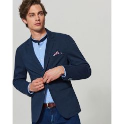 Marynarka z poszetką slim fit - Granatowy. Niebieskie poszetki męskie marki Reserved. W wyprzedaży za 99,99 zł.